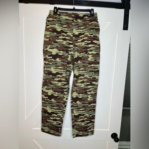 NWT Medium Lularoe Lena pants - Camo print